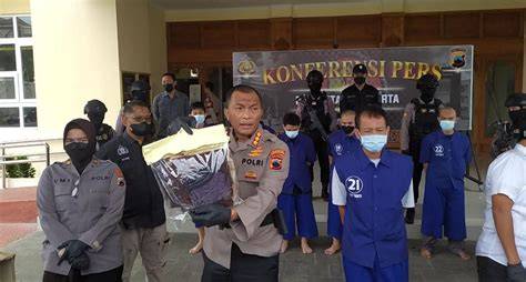 Sertifikat, penghargaan, tanda, atau dokumen yang dipajang di AYah PErkosa AnaK Tiri ratUSaN kali pedagang chip rp Update drum mixing workflow 323 cepat