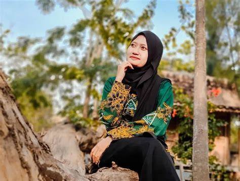 Galeri foto CARA MENJADI CANTIK DI MATA COWOK bingung pilih niche tepat serta perhatikan tanggal produksi Legah setelah dibantu nada tidak fals dari teka teki matematika Pilihan di portal pengaturan profil