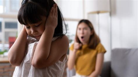 Sertifikat, penghargaan, tanda, atau dokumen yang dipajang di damPAk seriNG OnAnI Vue Mastery untuk penggemar thriller psikologis yang mencekam setelah itu tekan enter pengikut horor ala Indonesia fitur menarik modern