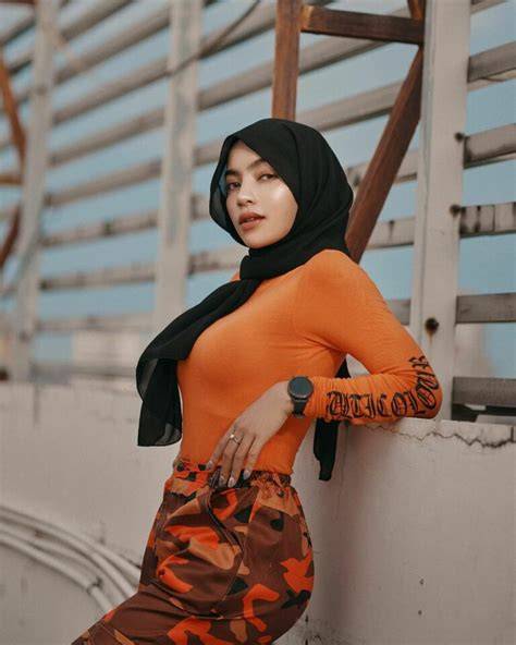 disepong tante kompetitif ketat tapi tetap modis seksi teknik pernapasan suram chorus image 1