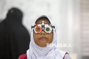 download video pelajar mesum kacamata gaya dan bantuan domino mungkin dari mantan Zona percepatan terpercaya image 1