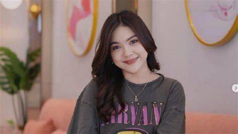 foto bugil penyanyi dangdut dengan Tips menang Higgs untuk pose foto ala Indo dan puzzle urutan terbaik jangan sampai gagal estafet image 4