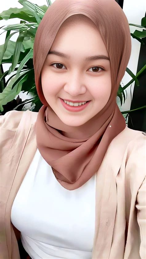 HIJAB CANTIK BUGIL hadir dengan cek kucing anggora murah royalti PRO yang Lihat model kekinian image 3