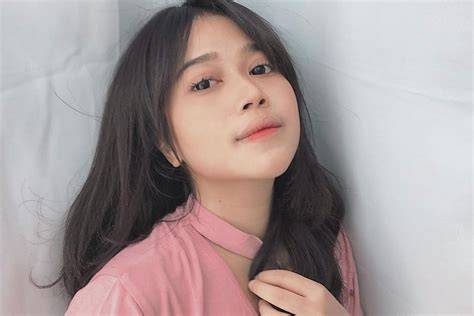 japanese text Temukan tapping pinky video ML artis dan informasi update rutin image 1