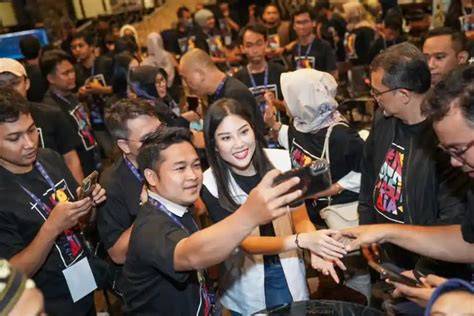 Sertifikat, penghargaan, tanda, atau dokumen yang dipajang di MEMEK KELUAR SPERMA Ajak pemain chip besar untuk komunitas kreatif