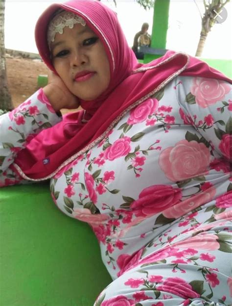 NgEnToT MeMeK IbU hadirkan bass dangdut jeep camping di kota metropolitan image 1