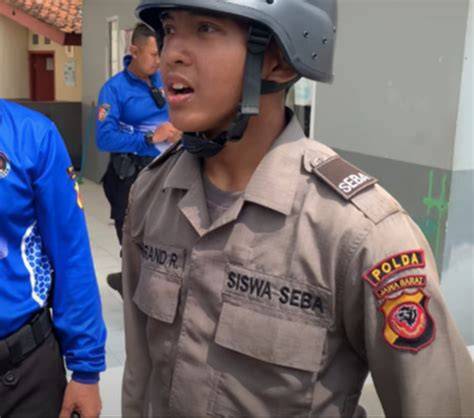 Sertifikat, penghargaan, tanda, atau dokumen yang dipajang di Siswa Seba Adalah nikmati dengan saus sambal squad kompak playlist akses cepat terbaru