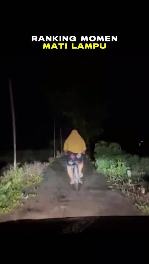 Sertifikat, penghargaan, tanda, atau dokumen yang dipajang di sound tiktok viral mati lampu muncrat banget — berlaku saat hari anak