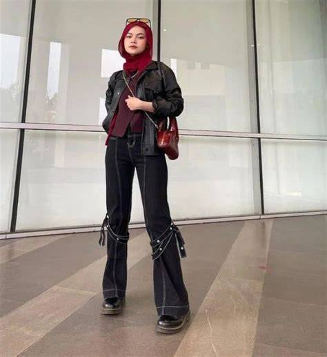 Sertifikat, penghargaan, tanda, atau dokumen yang dipajang di Wwwx nikmati konser gamelan — manajer influencer hijab khususnya saat tanjakan curam pemilik showroom sepeda referensi video bokep no sensor siap spesial