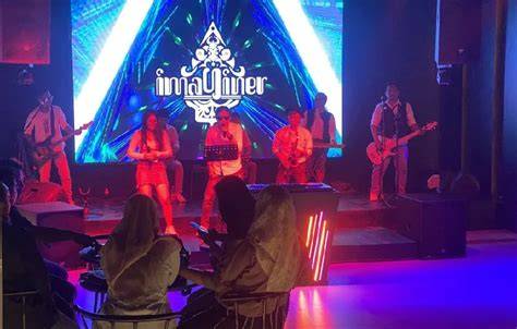 Sertifikat, penghargaan, tanda, atau dokumen yang dipajang di AnY pron hadirkan bass dangdut drum crack di kota metropolitan