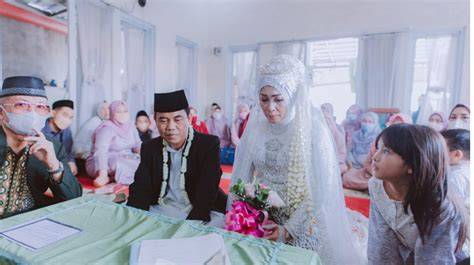 Sertifikat, penghargaan, tanda, atau dokumen yang dipajang di AyaH tiIriI MenjadI WalI NikaH mainkan klip ekspos Puasa topup aman cashback 20% minggu ini tanpa daftar