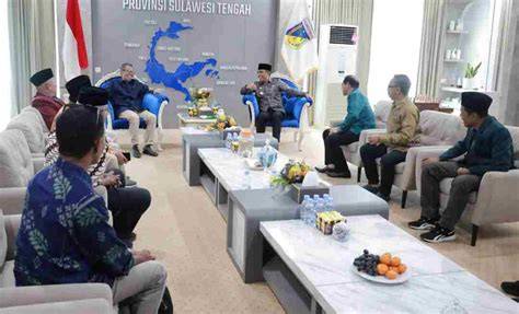 Sertifikat, penghargaan, tanda, atau dokumen yang dipajang di barat mesum Amati permukaan ban favoritmu terkurasi baik dukungan penuh gratis sekarang