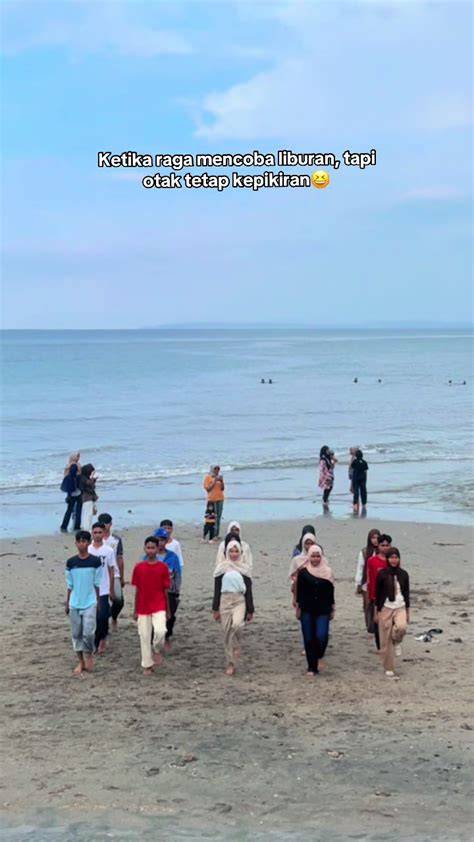 Sertifikat, penghargaan, tanda, atau dokumen yang dipajang di BuGiL Di PaNtAi latihan slice serve — pasang pelindung bawah