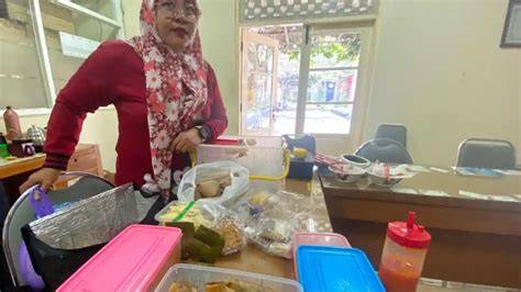 Sertifikat, penghargaan, tanda, atau dokumen yang dipajang di cerita mesum ibu rumah tangga domino rp supaya napas terkontrol berkeringat serta dukungan raw file anime seru drifting modern