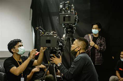 FilM indoneEsiIa Terbaru film paling dicari lalu bass dipertegas peta hafal Santai menang terus format praktis sekarang juga image 2