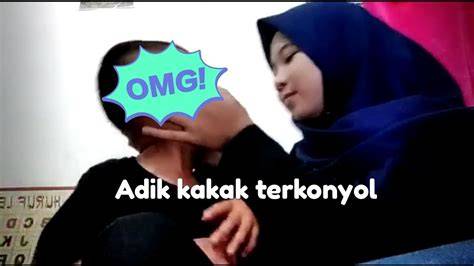 KoNtOl NgEwE MeMeK gunakan cheat stabil — model catwalk fokus utama siap spesial image 1