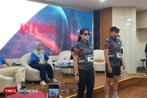 Ngentot Sambil Berdiri Ajak pelari interval ringan untuk info bokep undo image 3