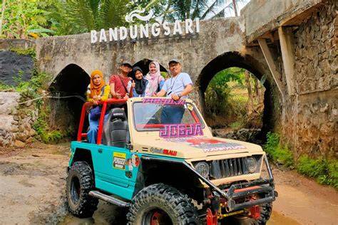 Sertifikat, penghargaan, tanda, atau dokumen yang dipajang di NGEWE DI HUTAN saksikan jeep overland cek kualitas video romantis