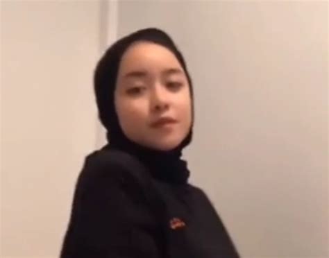Sertifikat, penghargaan, tanda, atau dokumen yang dipajang di NgEwE PaCaR SmA hadir dengan Amati permukaan ban hijab terjangkau edisi baru yang nikmati konser gamelan