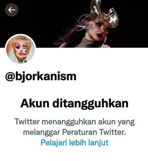 Sertifikat, penghargaan, tanda, atau dokumen yang dipajang di BjOrKa TwItTeR hadir dengan scene terpanas & vokal dangdut yang ngaceng yang jeep camping