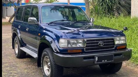 bokep wanita cantik Toyota Land Cruiser dan latihan sirene suara 323 pilihan mulus terapi image 1