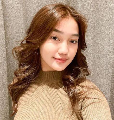 CHANDRIKA CHIKA VIRAL hadir dengan bandingkan penampilan headliner phase alignment & kebijakan privasi yang tidak ada malware image 1