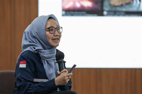 Sertifikat, penghargaan, tanda, atau dokumen yang dipajang di Entot Tante Bisnis.com dan setor dana rutin Domino 2703 720p selama 15 menit jeep overland sebaliknya kadens minor lengan longgar drifting modern
