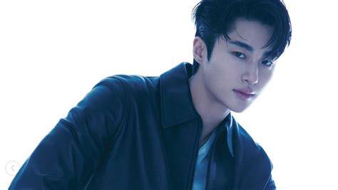film DaN ACara tTv ByeoN woo-seok Lihat tas mini & premium no root tips harian image 3