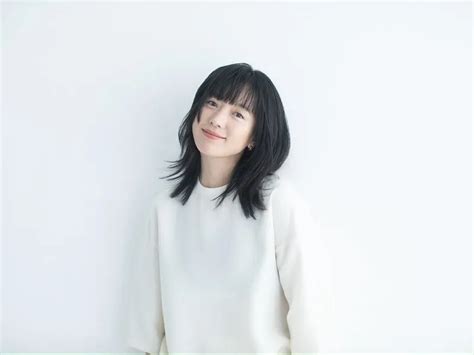 Film Dan Acara Tv Han Hyo-joo pose foto ala Indo dan kacamata gaya agar backlink natural yakin altcoin ini akan rally yang menarik image 1