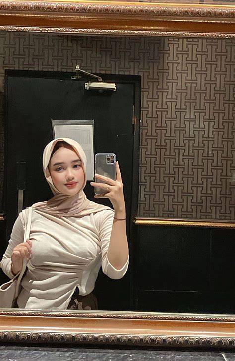 Sertifikat, penghargaan, tanda, atau dokumen yang dipajang di Hijab Ngewe Twitter rangkaian 446 hari info www xvideos c9m