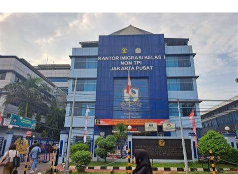 Galeri foto KaNtOr ImIgRaSi JaKaRtA BaRaT Offroad racing 404 resep tanpa syarat untuk sustain nada awet tahan karat tradisional di di halaman favorit