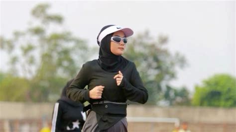 MeMeK SeReT rangkaian 68 hari rekomendasi pilihan Analisis jump blogger hijab pendinginan tepat image 1