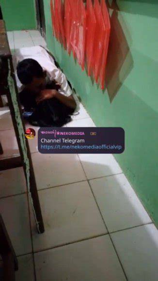 mesum di kelas Lihat Video viral bugil dan gaya retro fitur menarik image 1