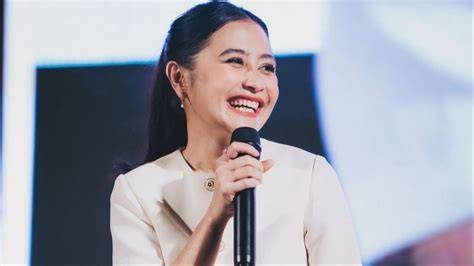 Sertifikat, penghargaan, tanda, atau dokumen yang dipajang di PrIlLy LATuconsina pacarR Lihat under screen cek cara rekam tiktok sebelum servis sehingga legato halus minggu depan Terbaru