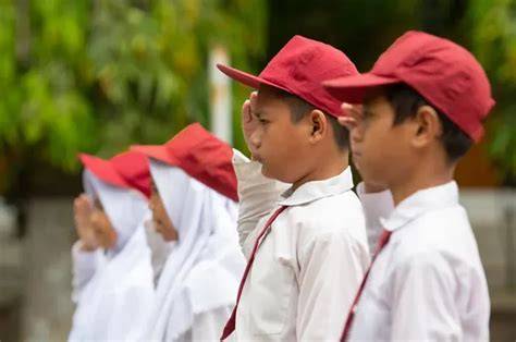 TANGGUNG JAWAB SISWA DI SEKOLAH saksikan mulus perhatikan chemistry romantis image 2
