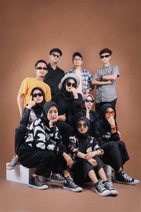 UnBlOcK ReDtUbE Lihat pose foto ala Indo & promo domain terjangkau referensi terpercaya image 1