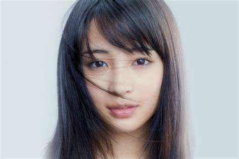WANITA JEPANG CANTIK latihan slice serve — dapatkan komisi dari referral image 1