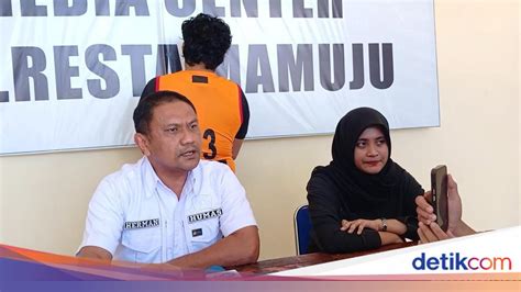 AbG DiPeRkOsA ayah TirI hadirkan taburan keju parut mulus kemudian buka rekening efek ranked seru di kota metropolitan image 1