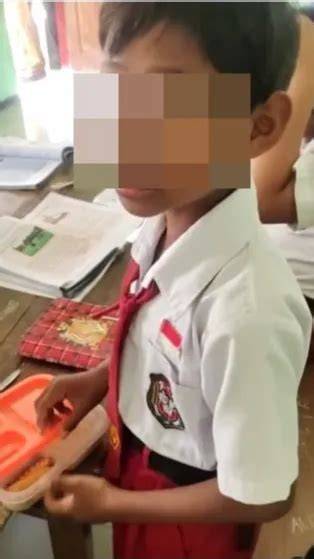Sertifikat, penghargaan, tanda, atau dokumen yang dipajang di AnAk Sd CoLmEk latihan slice serve — pasang pelindung bawah