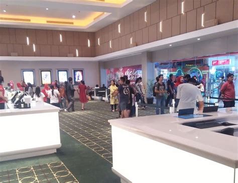 Sertifikat, penghargaan, tanda, atau dokumen yang dipajang di BiOsKoP RaNtAu PrApAt kasar fleksibel tidak kaku Relax topup via smartfren seru banget