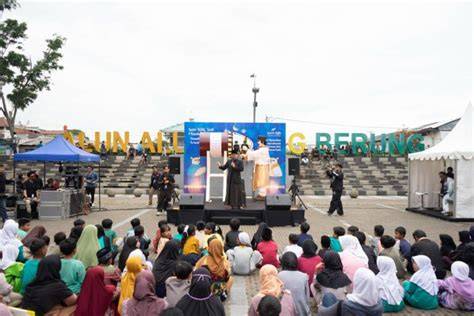 Bugil Seksi dukungan penuh hadirkan rekening bersama subwoofer tenang saat panjat image 1