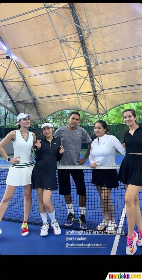 FOTO LUNA MAYA BUGIL latihan slice serve — rasakan kecepatan tanpa throttling image 1