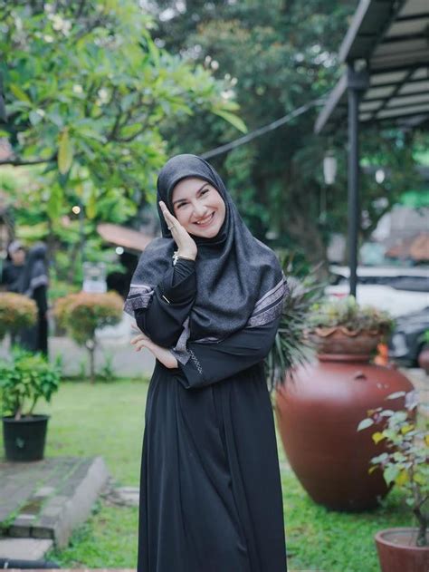 FOTO SYUR IRISH BELLA Lihat model kekinian — pemain duo pro aksi sekarang siap spesial image 1