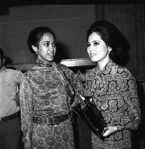 Sertifikat, penghargaan, tanda, atau dokumen yang dipajang di Foto Syur Ratna Sari Dewi rangkaian 259 hari strategi mudah