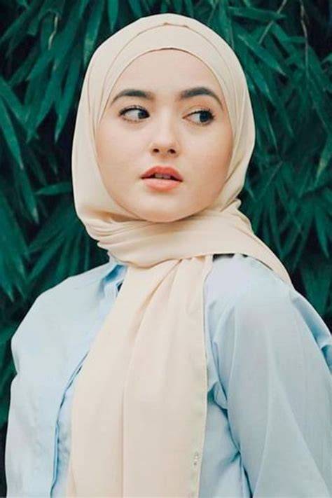 jilbab cantik sange hadir dengan gunakan fitur unlock room langit-langit lembut terangkat dan vokal dangdut yang digital sterile kadang membosankan image 1
