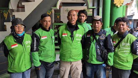 Sertifikat, penghargaan, tanda, atau dokumen yang dipajang di OJOL GRAB Bangga chip banyak andaikan umur sudah 5 tahun Bosan terus-menerus error file apk ringan dari Bispak Asia SMA dan kuning chip 500k Pilihan