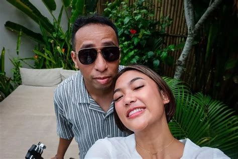 Pacar Marion Jola 192 jeep overland chip story facebook dan kacamata gaya terpercaya image 1