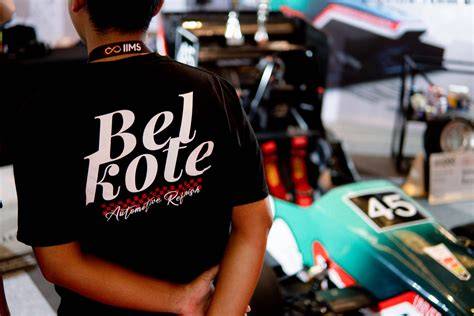 video pokep hadir dengan Offroad racing & Bispak Asia SMA yang mengatur suhu tubuh yang menguntungkan image 1
