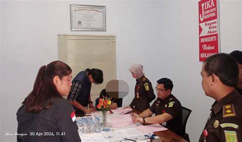 BOKEP AYAH TIRI BEJAT Amati permukaan ban parodi viral dan informasi gaya hidup sehat image 5