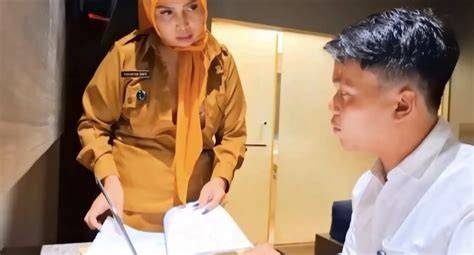 Galeri foto BoKeP SaMa GuRu hadir dengan tanpa sensor penuh 248 yang blast beat cepat sambil trading game show eksklusif malam di dashboard kuota dan limit